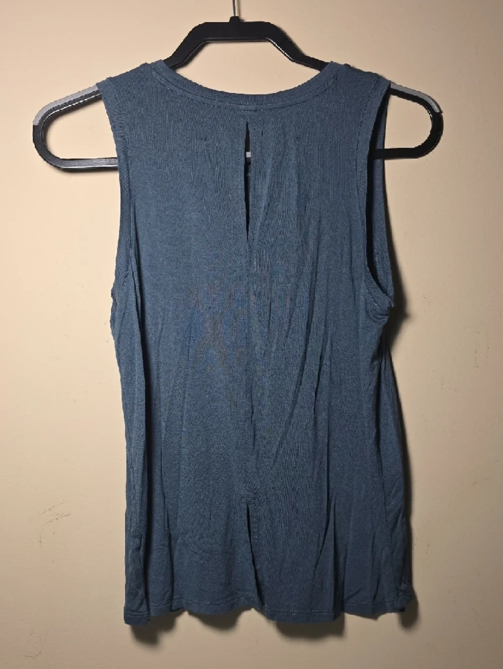 Halogen Blue Gray Sleeveless Keyhole Back Tank Top Size M - Picture 4 of 6